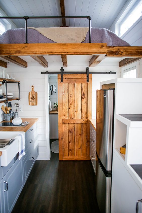 sliding-barn-door-tiny-house-interior